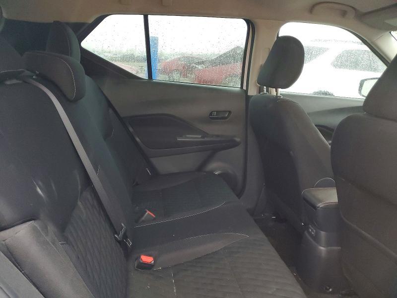 2022 Nissan Kicks s