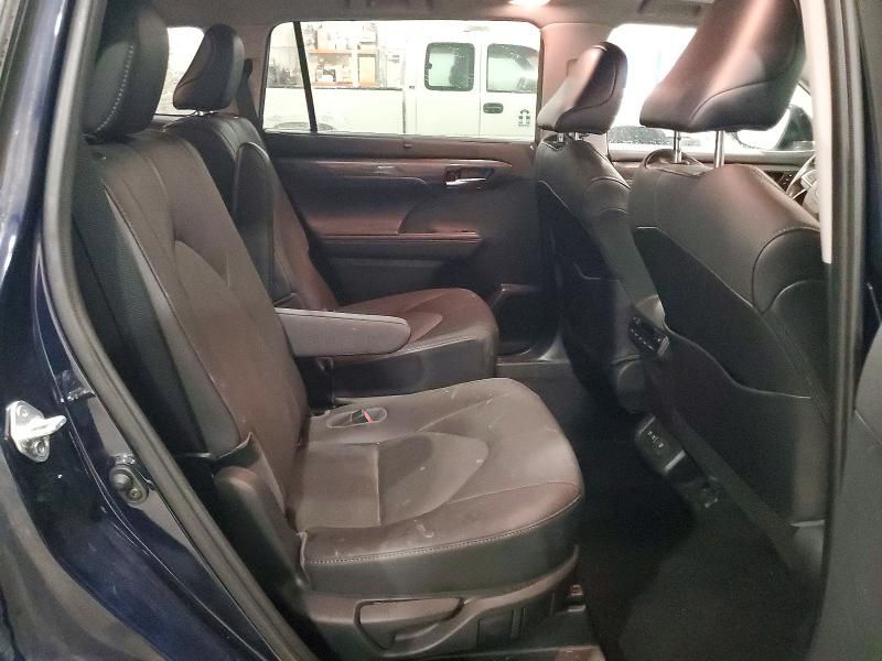 2021 Toyota Highlander Platinum