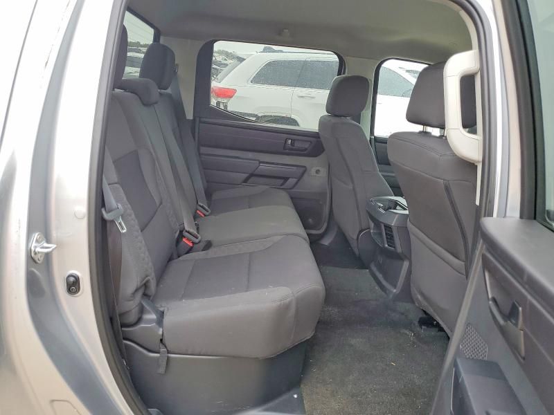 2024 Toyota Tundra Crewmax sr