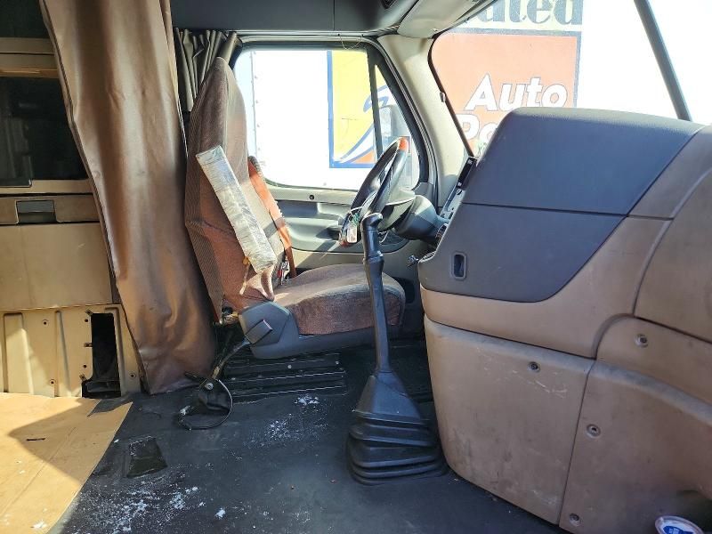 2016 Freightliner Cascadia 125 Semi Truck