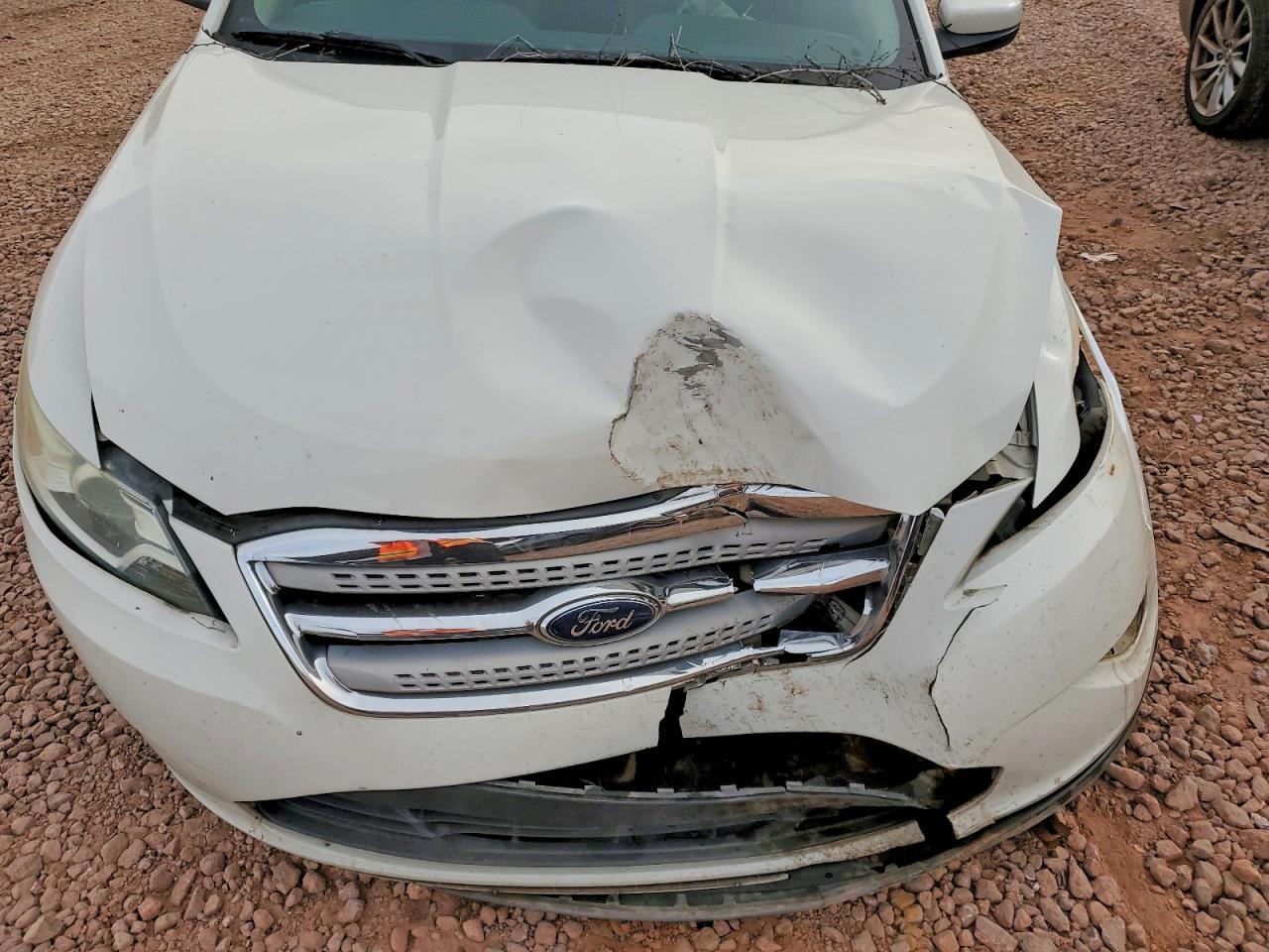 2010 Ford Taurus sel