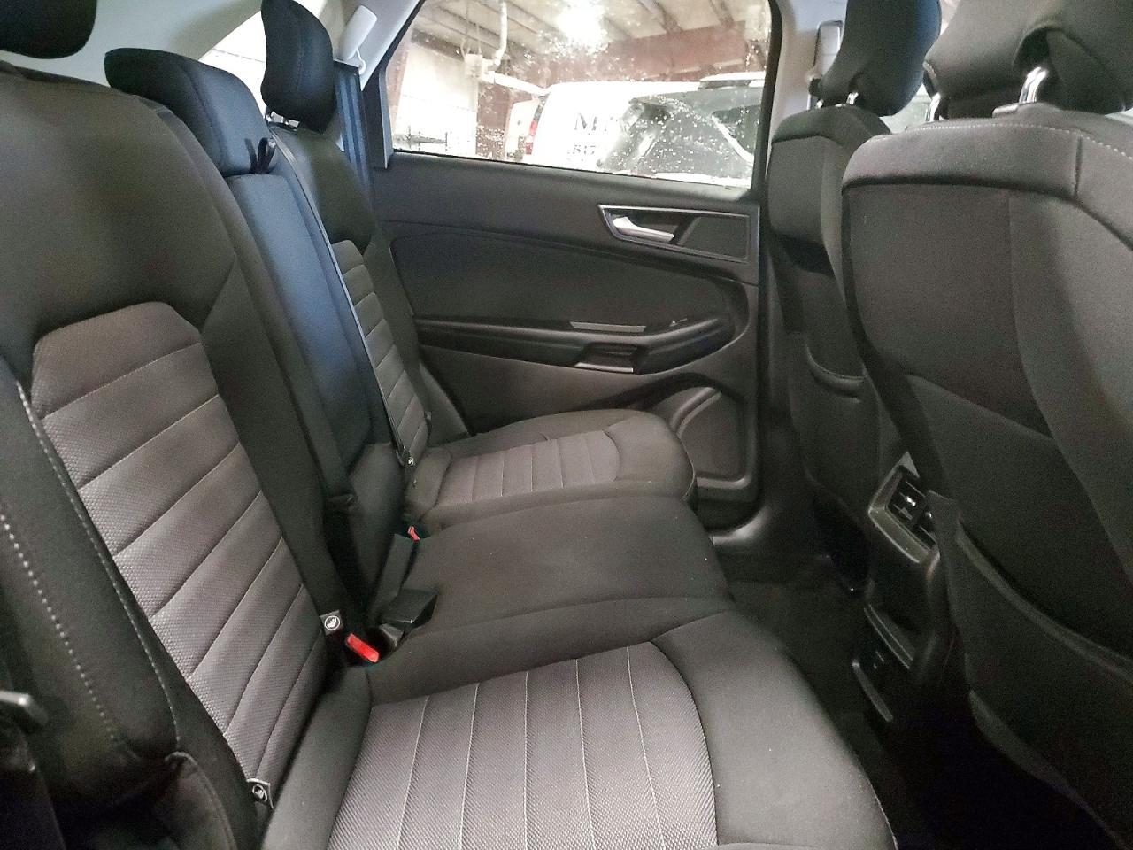 2017 Ford Edge se