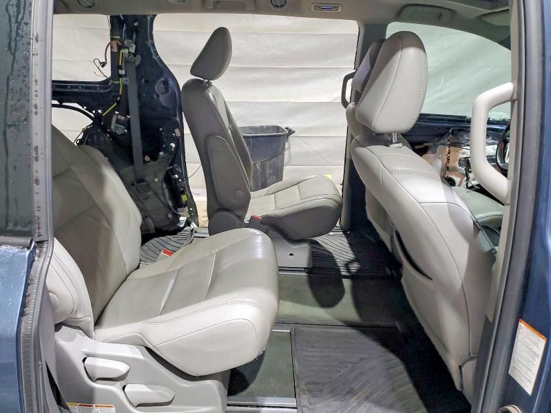 2017 Toyota Sienna xle