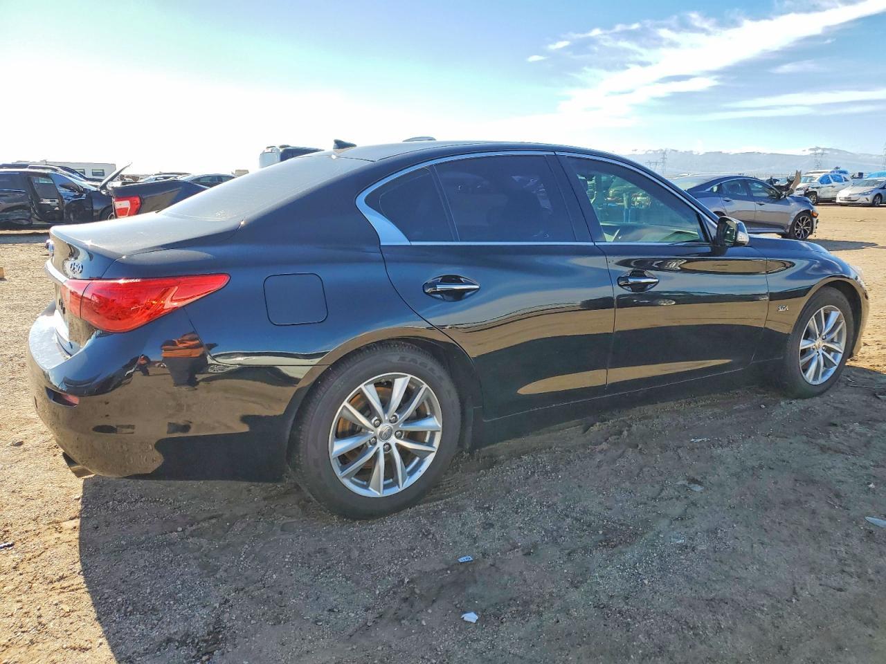 2017 Infiniti Q50 Premium