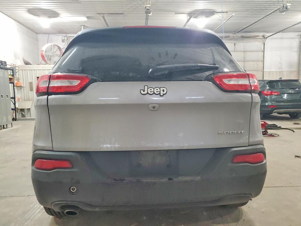 2016 Jeep Cherokee Sport
