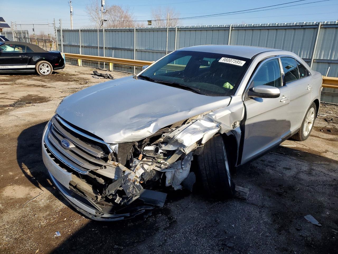 2018 Ford Taurus sel