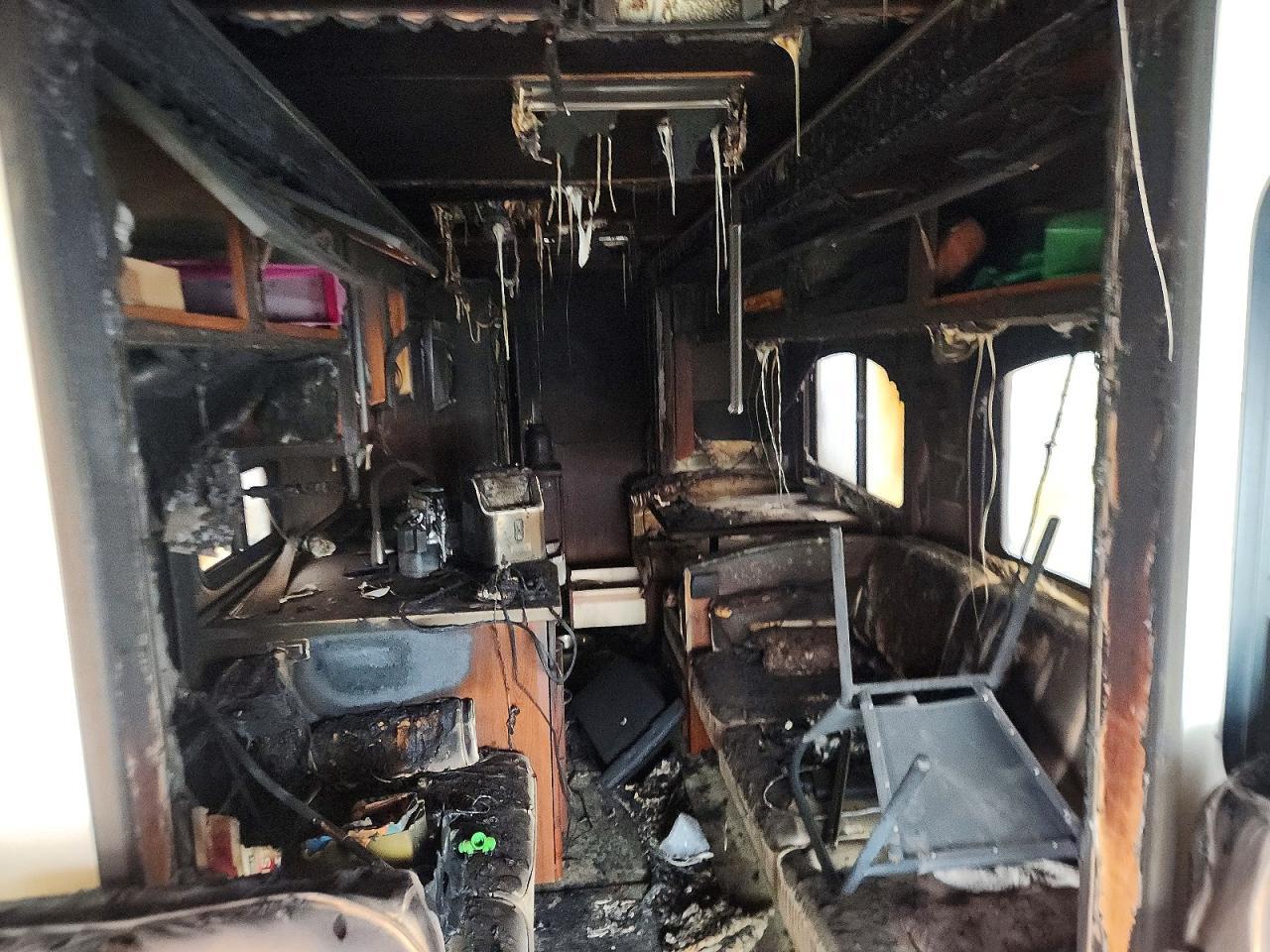 2006 Freightliner XC-S Straight Rail Rear Engine Motor Home Chassis