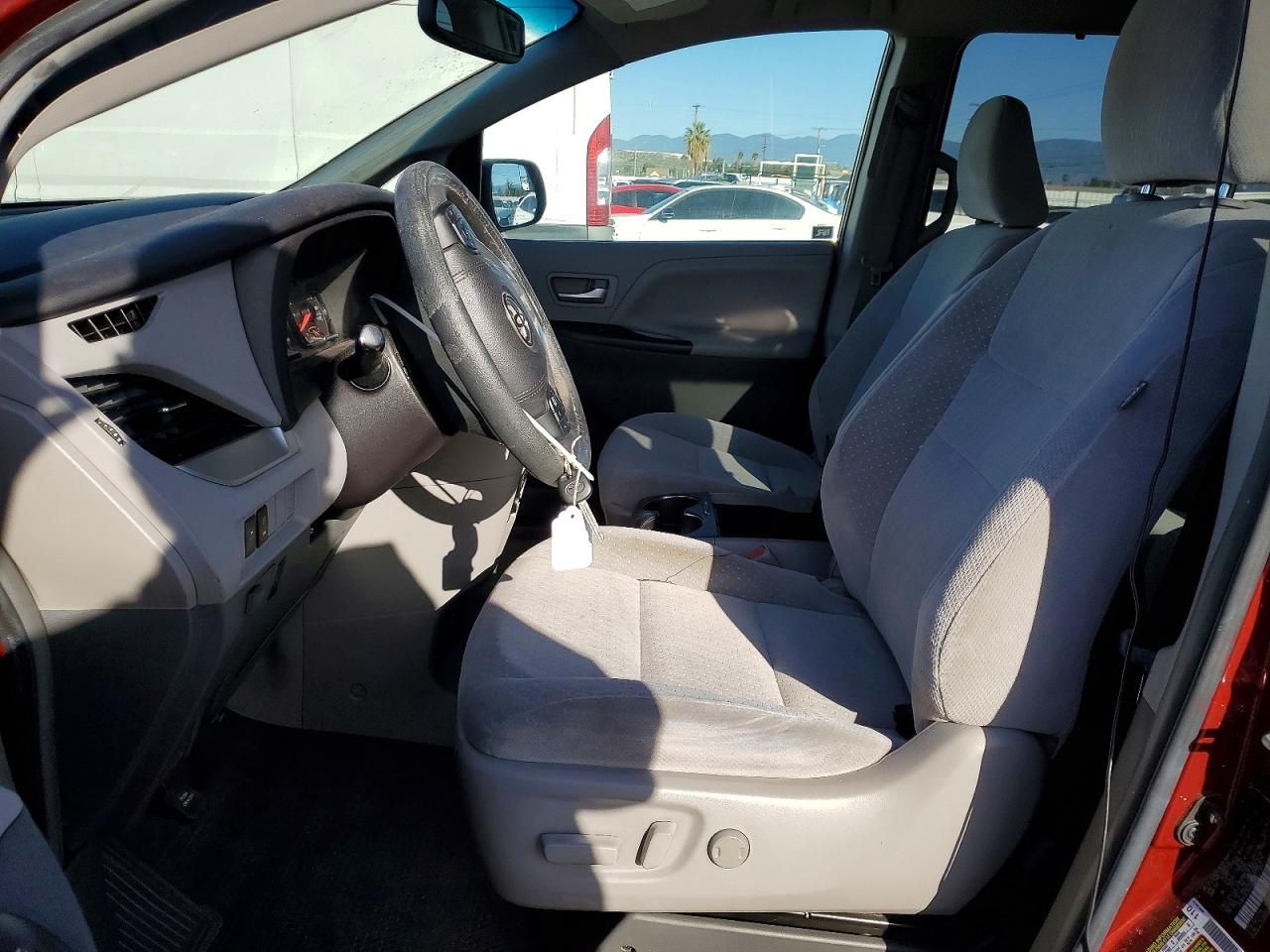 2016 Toyota Sienna le