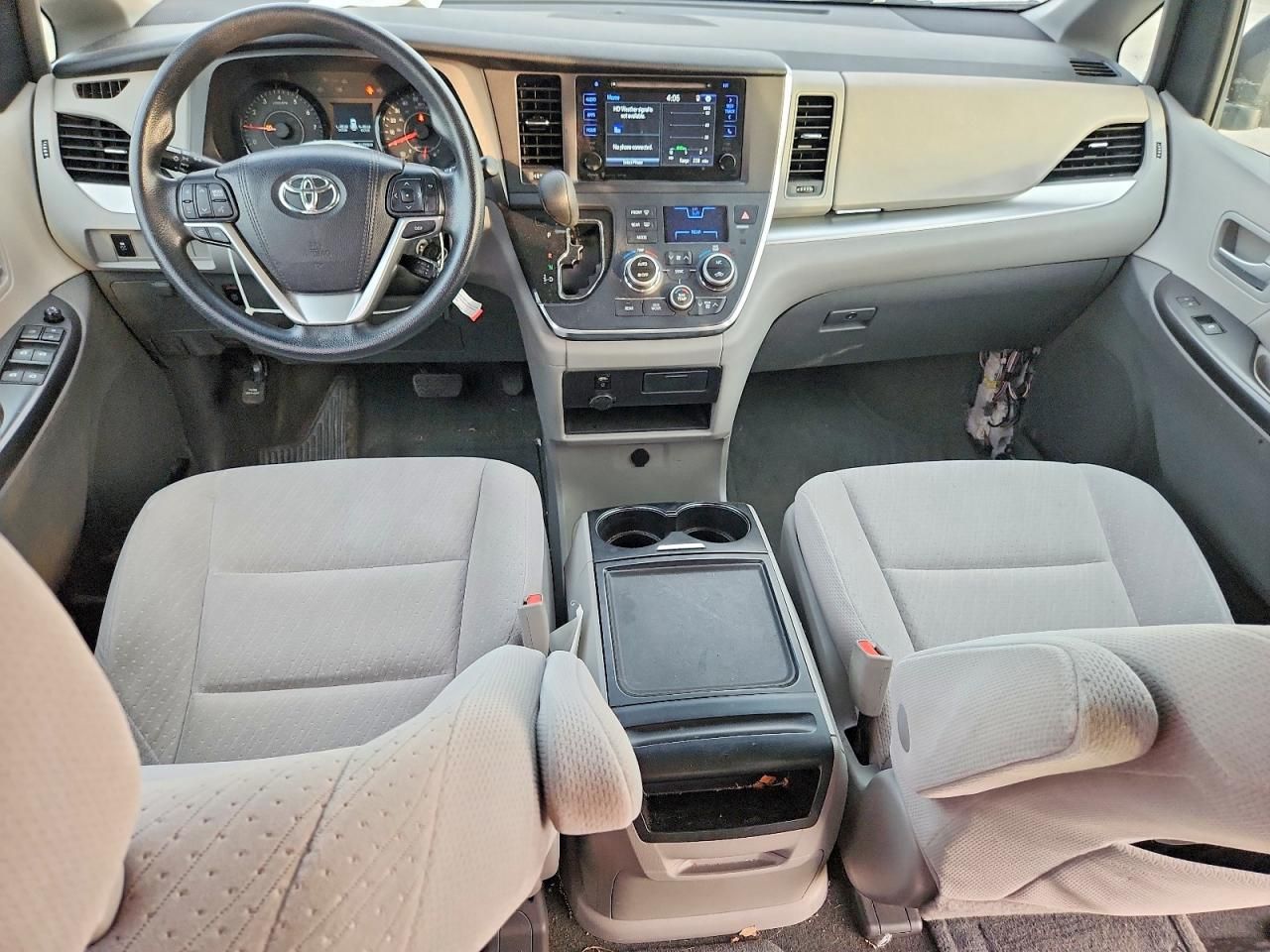 2016 Toyota Sienna le
