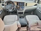 2016 Toyota Sienna le