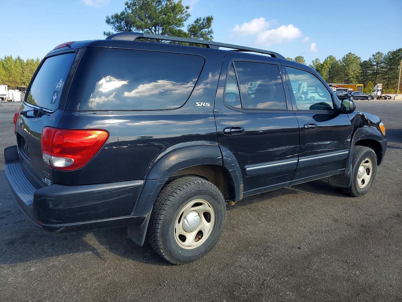 2005 Toyota Sequoia SR5