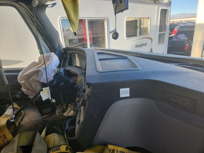 2022 Freightliner Cascadia 126 Semi Truck