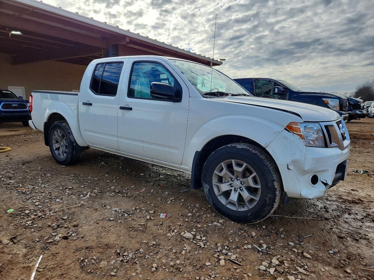 2021 Nissan Frontier s