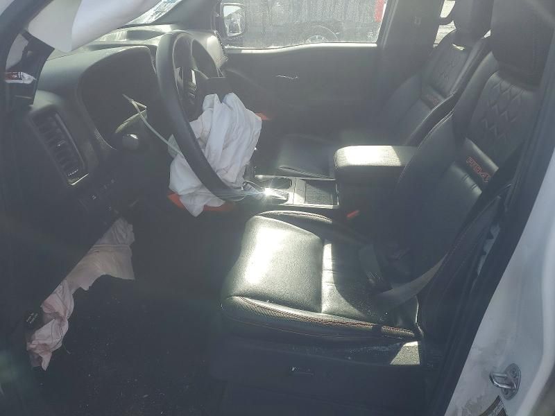 2023 Nissan Frontier s