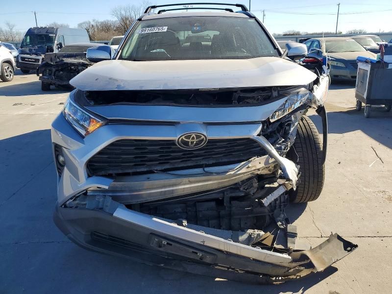 2021 Toyota Rav4 xle