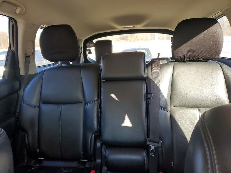 2018 Nissan Pathfinder s