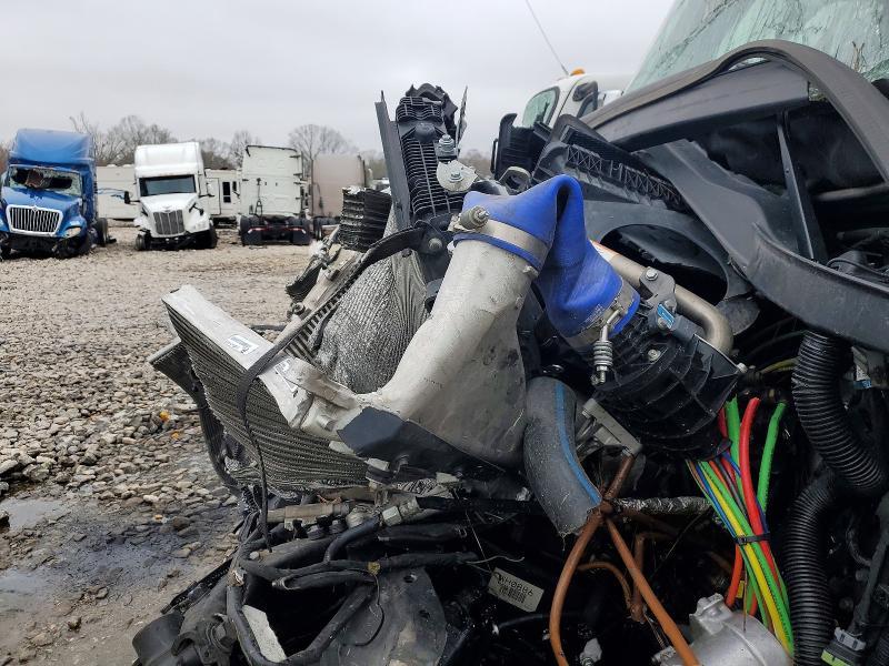 2025 Freightliner Cascadia 126 Semi Truck