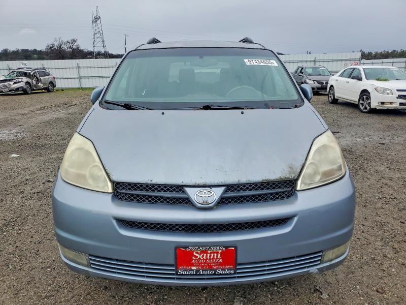 2004 Toyota Sienna xle 7-passenger
