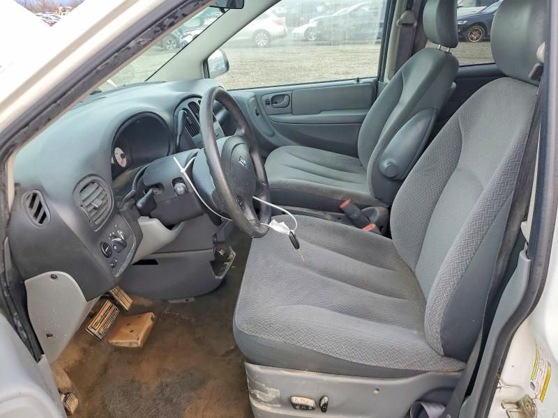 2005 Dodge Grand Caravan se