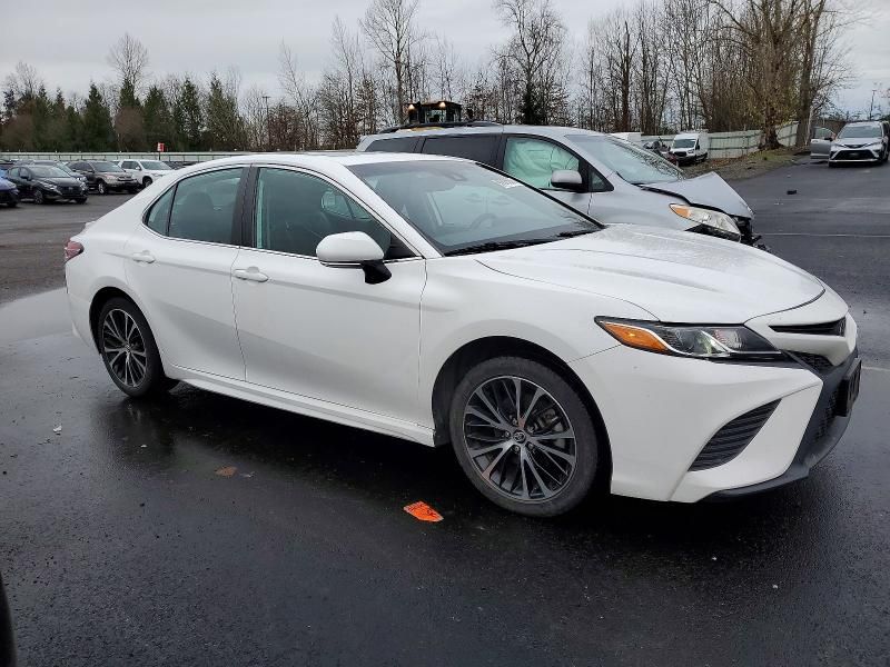 2020 Toyota Camry se