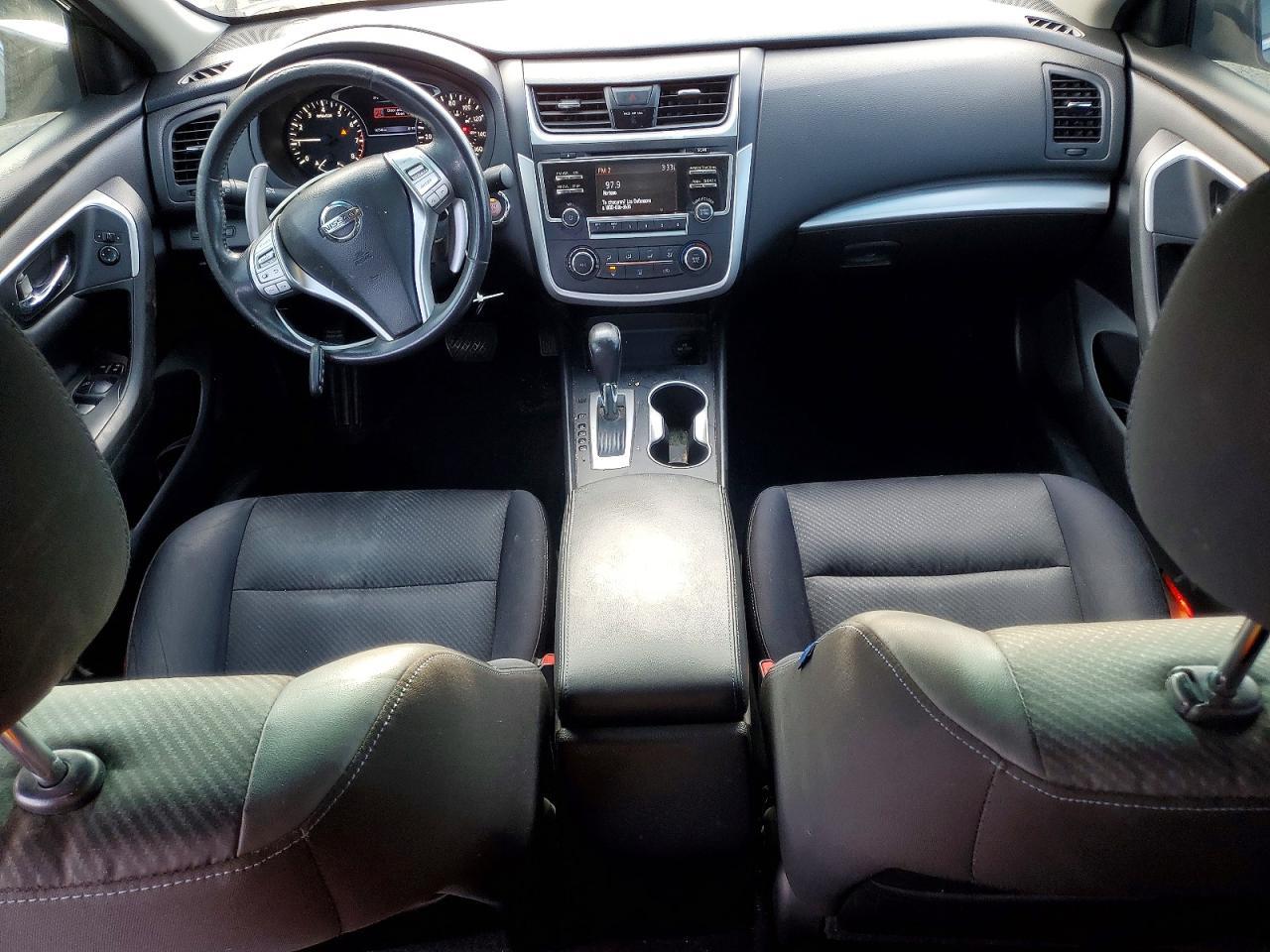 2016 Niss Altima 2.5 sr