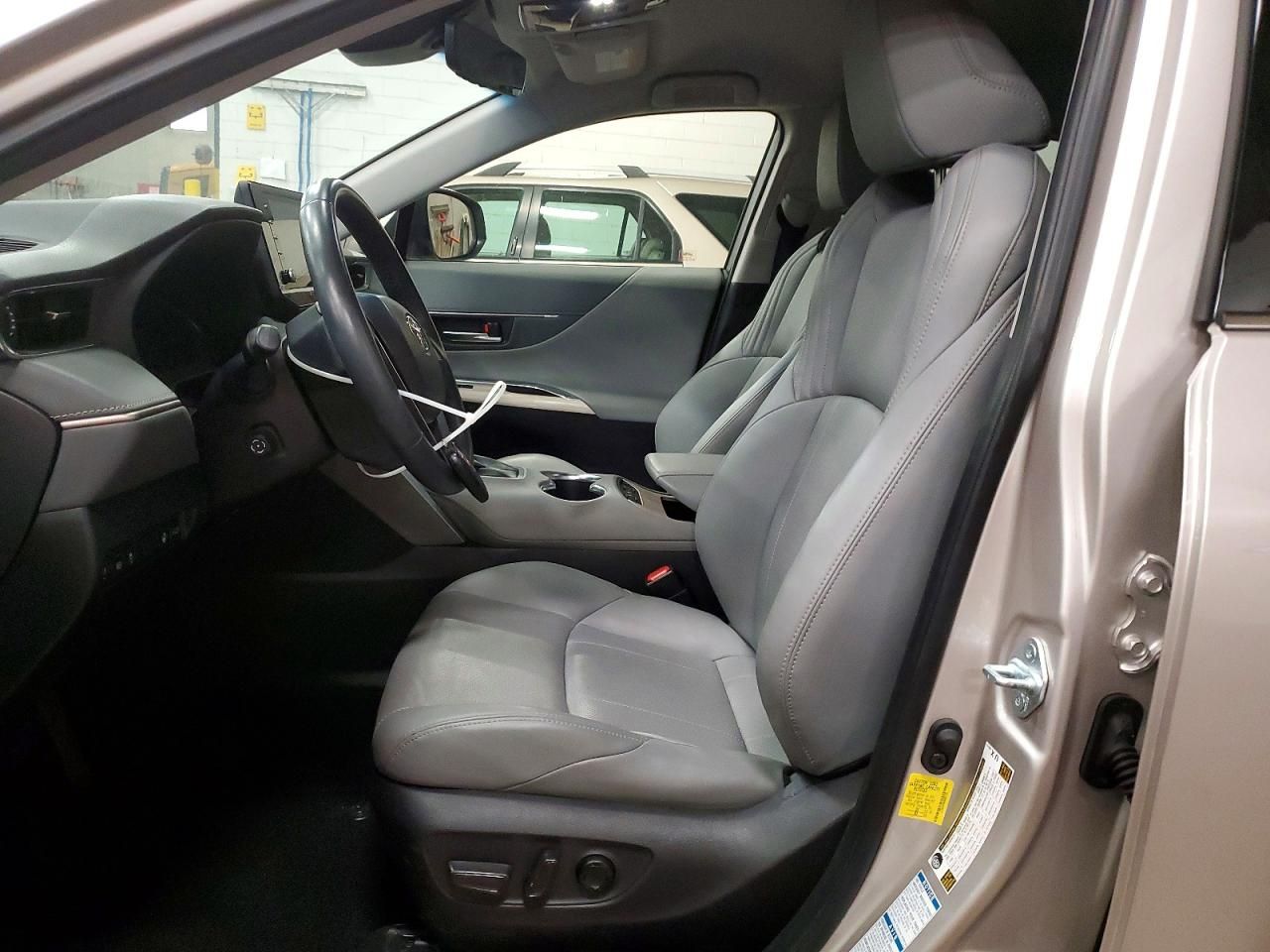 2021 Toyota Venza le