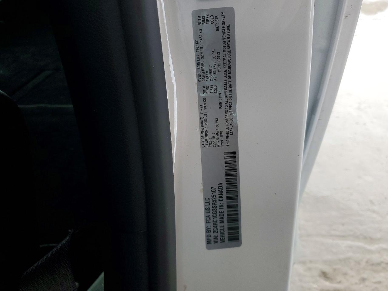 2025 Chrysler Voyager lx