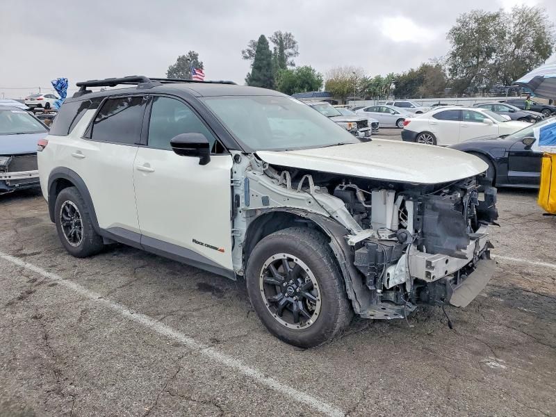 2023 Nissan Pathfinder sv