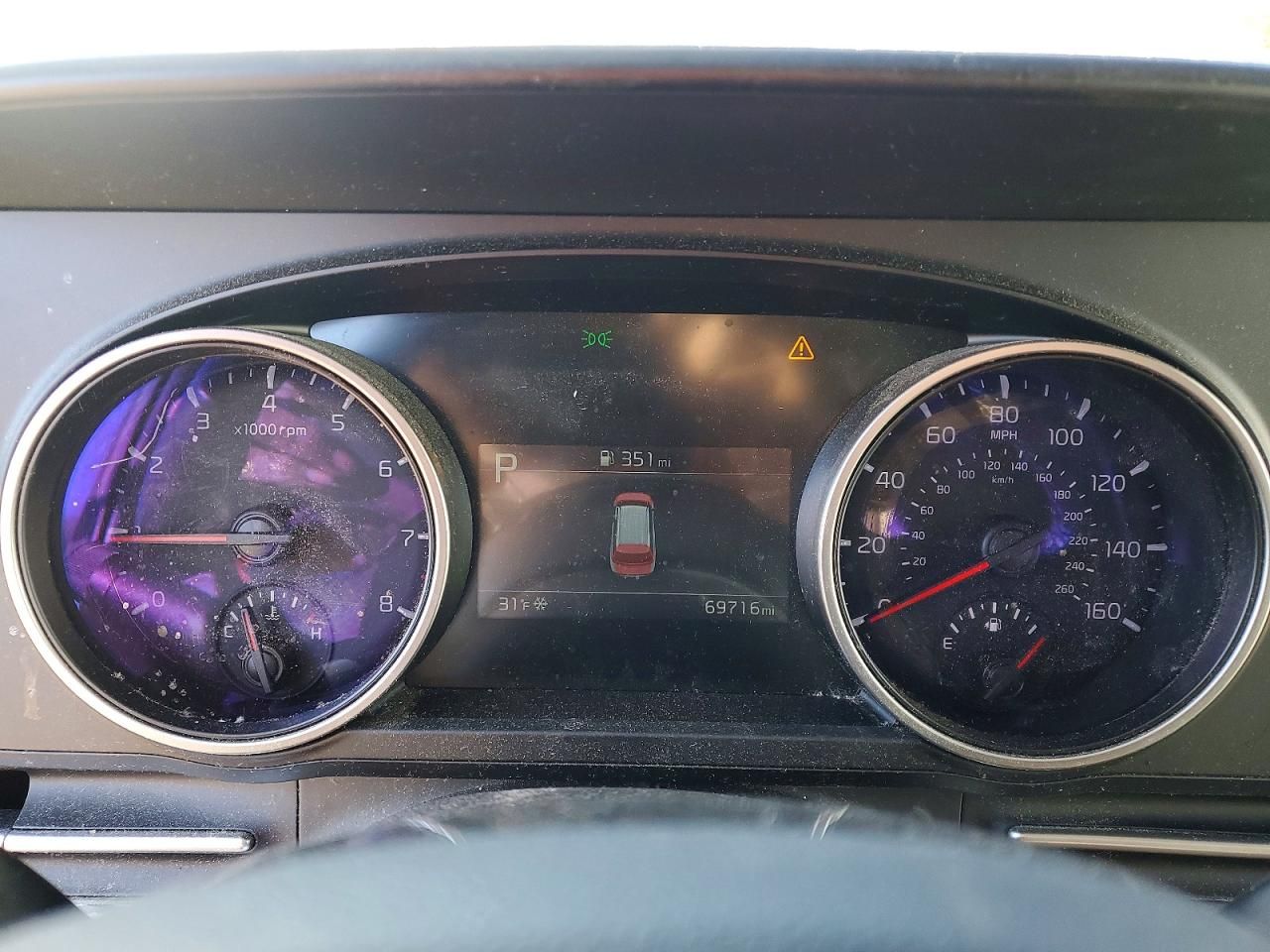 2023 KIA Carnival lx