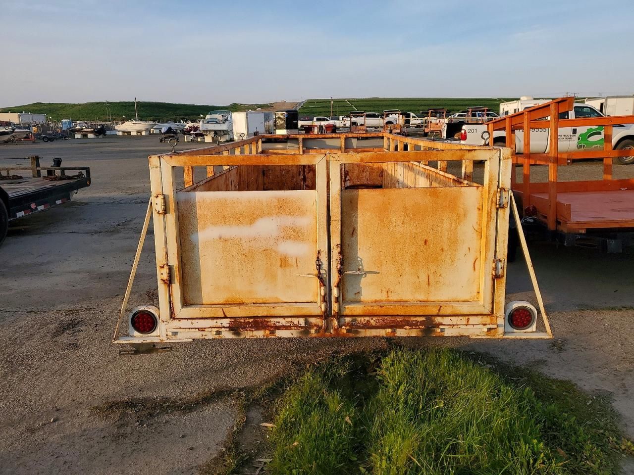 2010 Spcns Utilytrail