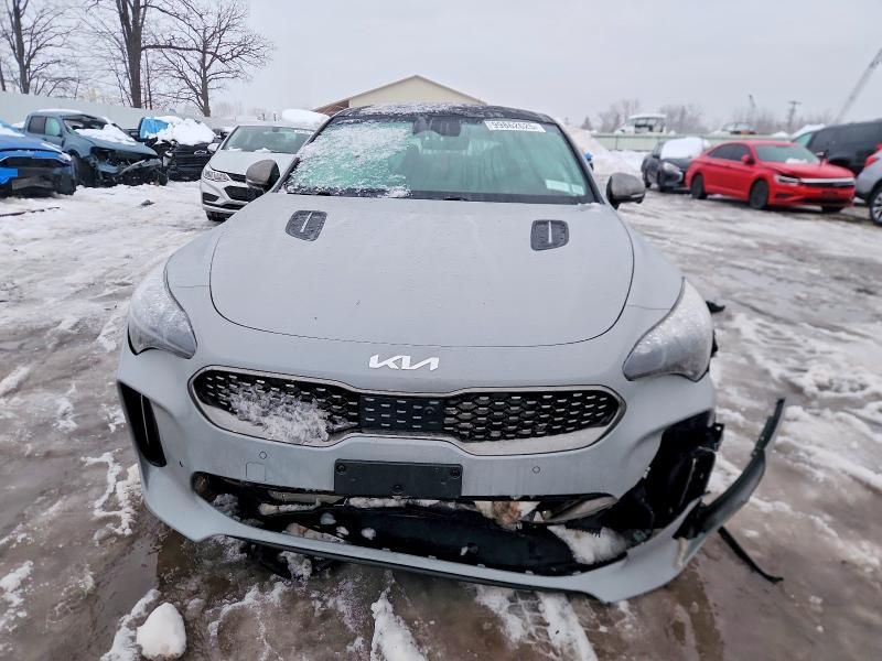 2022 KIA Stinger GT2
