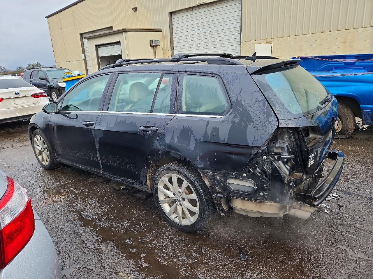 2017 Volkswagen Golf Sportwagen s