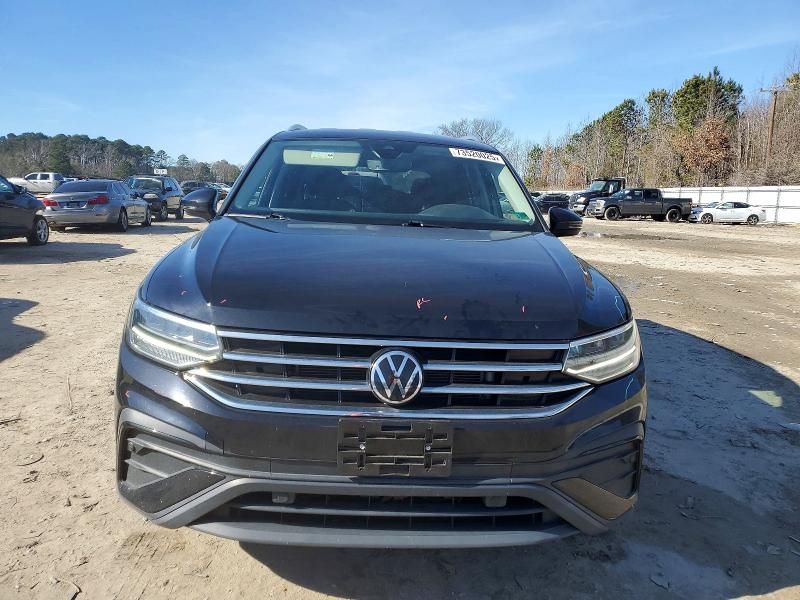 2022 Volkswagen Tiguan se