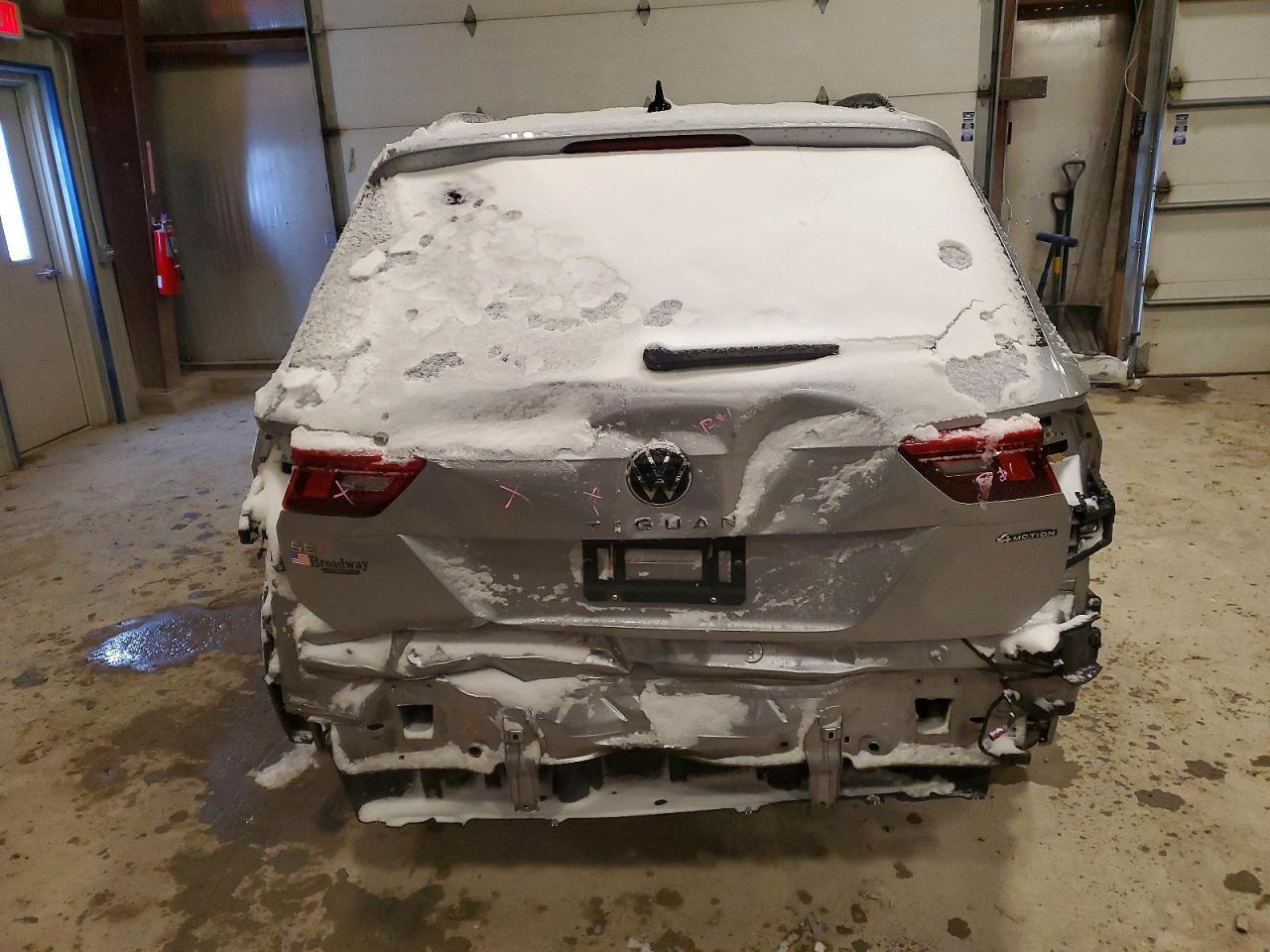 2022 Volkswagen Tiguan se R-line Black