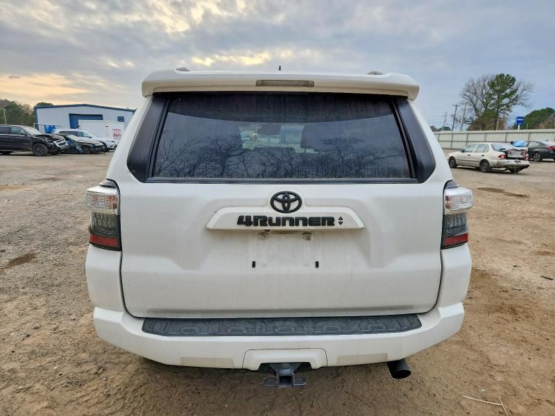 2022 Toyota 4runner SR5