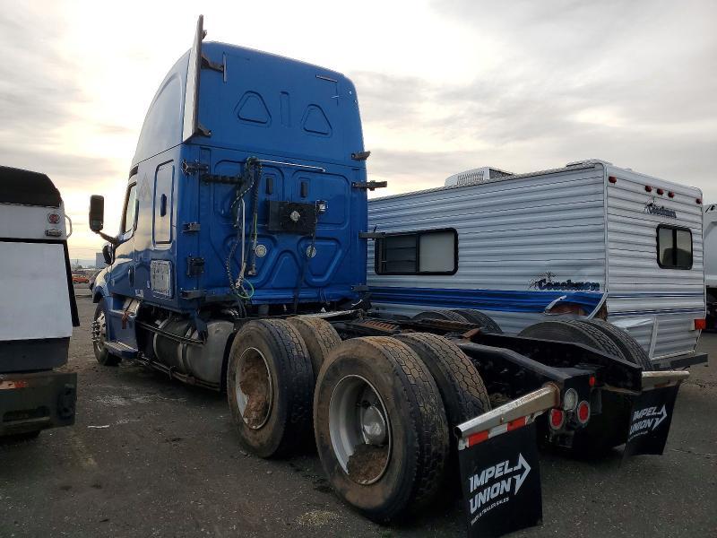 2019 Freightliner Cascadia 126 Truck Cab AND Chassis