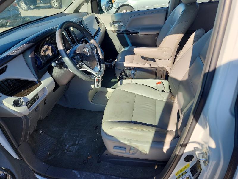 2017 Toyota Sienna xle