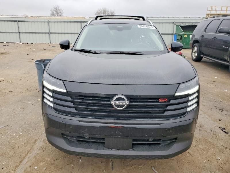 2025 Nissan Kicks sr