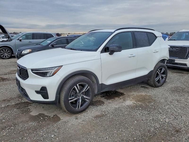 2024 Volvo Xc40 Core