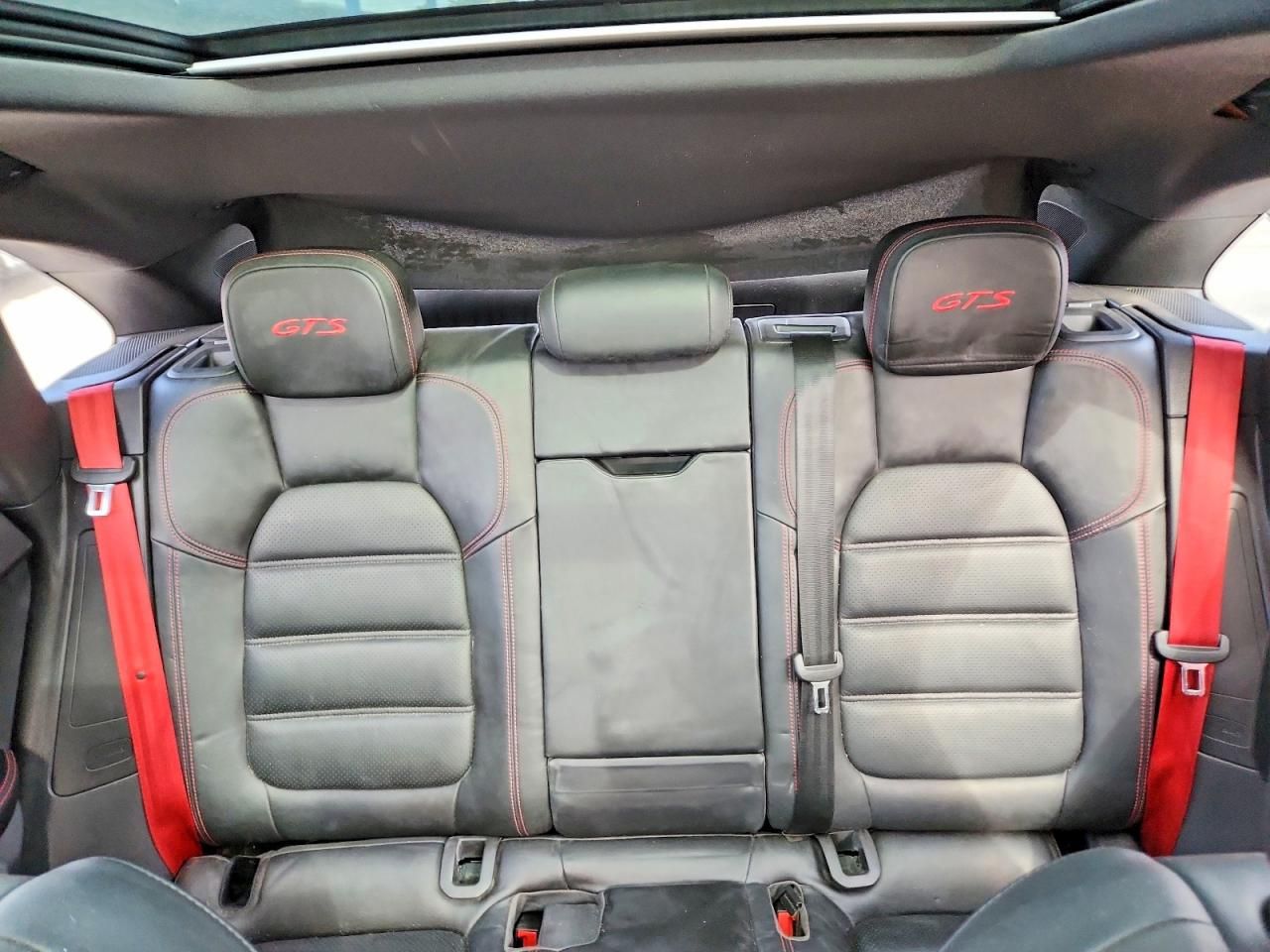 2017 Porsche Macan gts