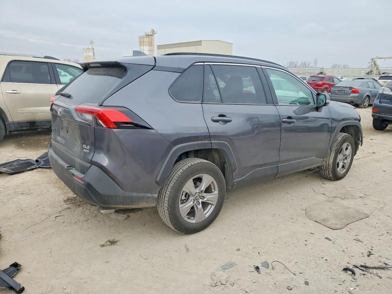 2025 Toyota Rav4 xle