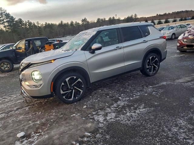 2022 Mitsubishi Outlander se