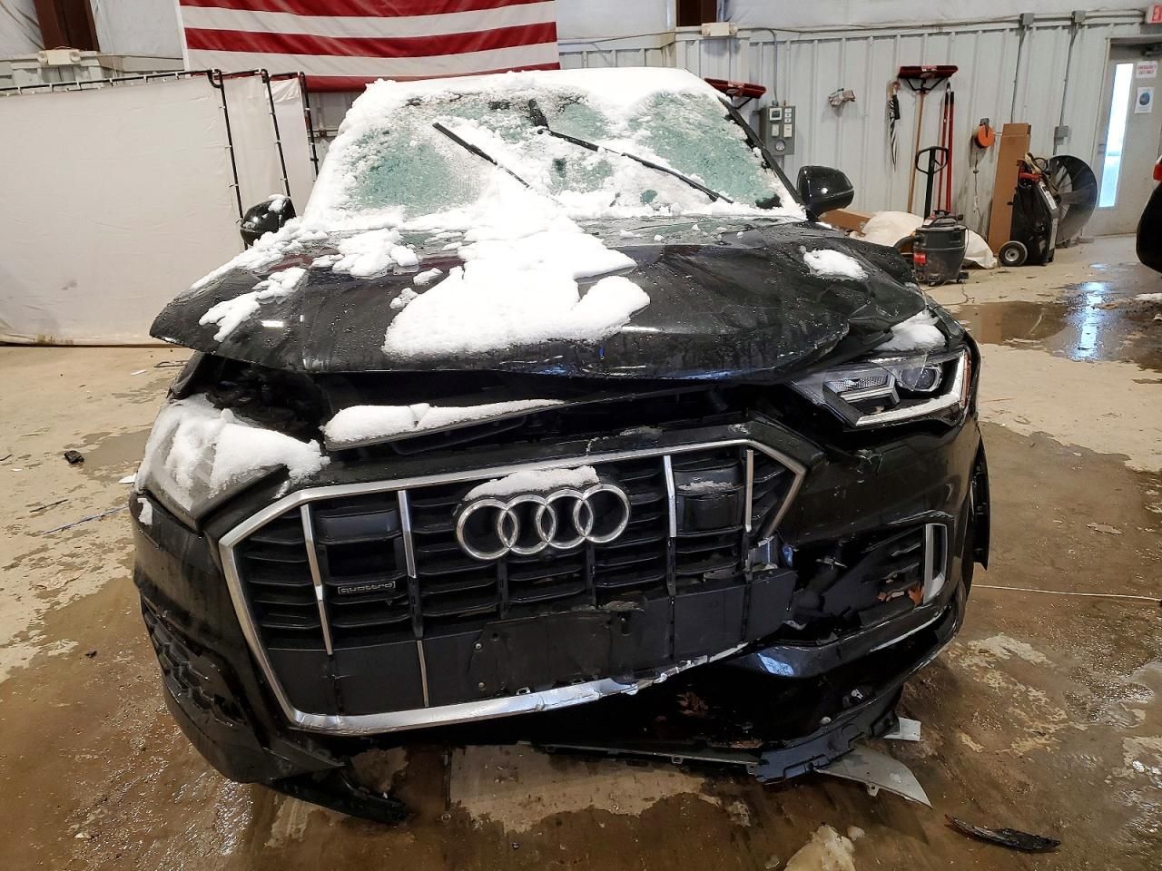 2022 Audi Q7 Premium Plus