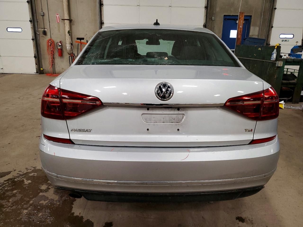 2017 Volkswagen Passat R-line
