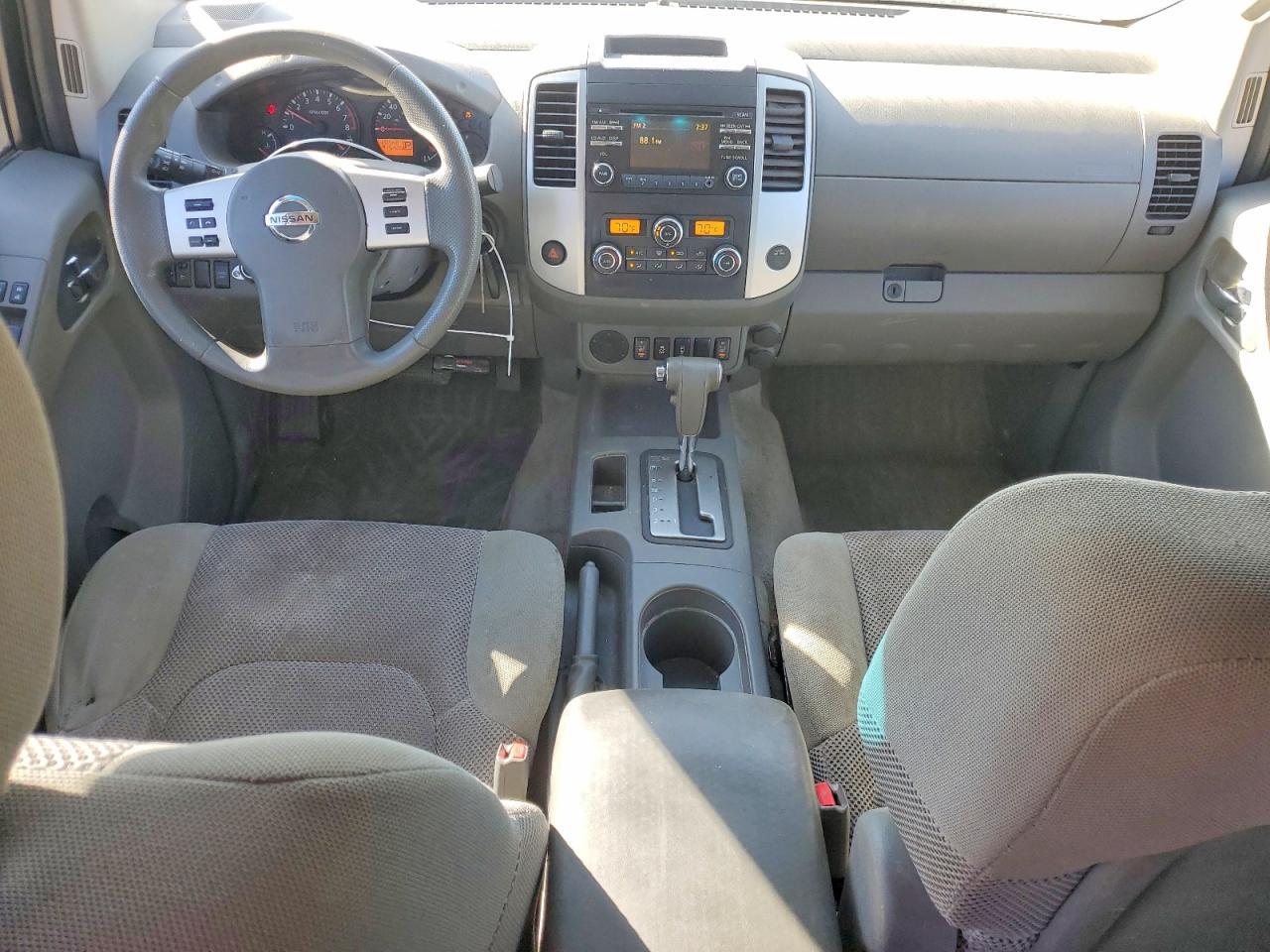 2014 Nissan Frontier s