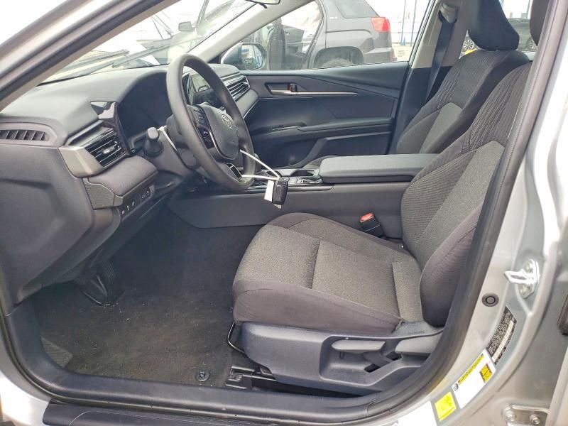 2025 Toyota Camry le