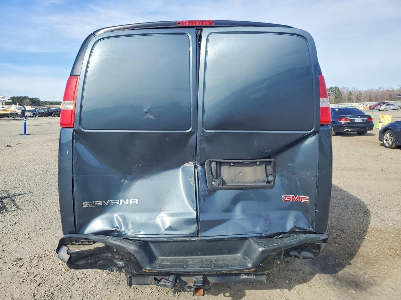 2019 GMC Savana G3500