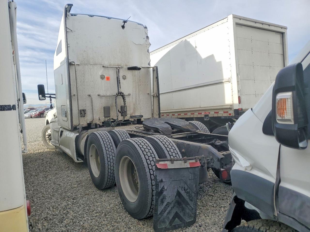 2020 Kenworth T680 Semi Truck