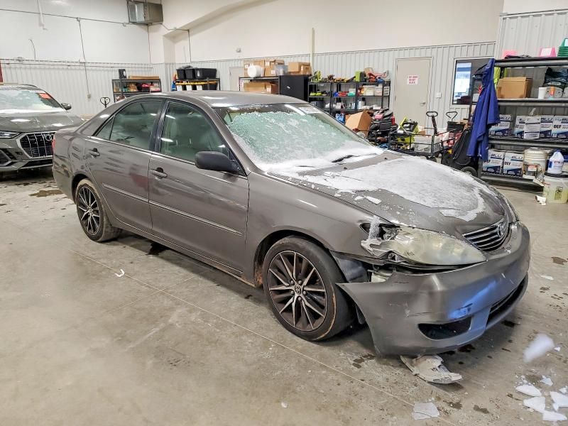2005 Toyota Camry le