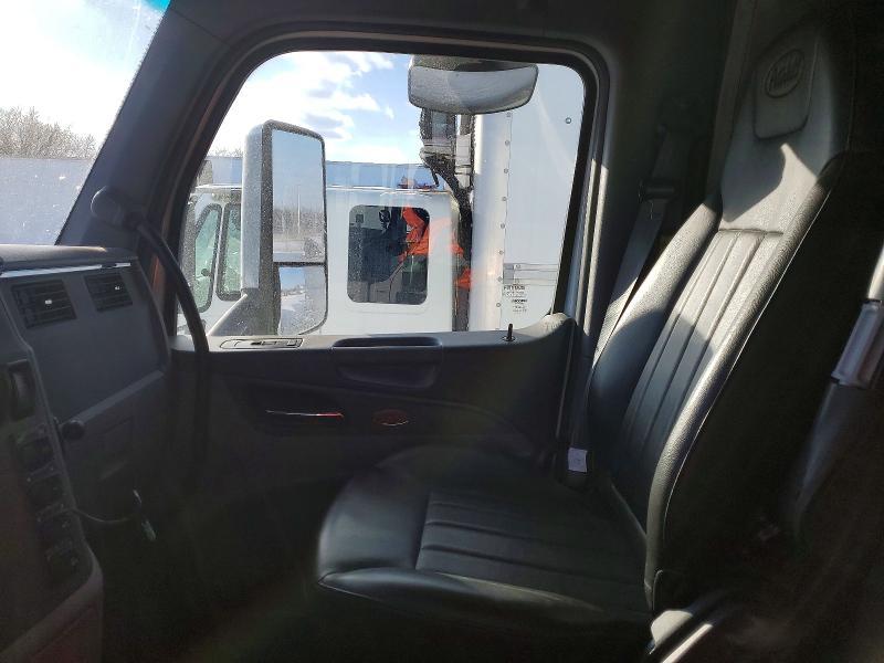 2016 Peterbilt 579 Semi Truck